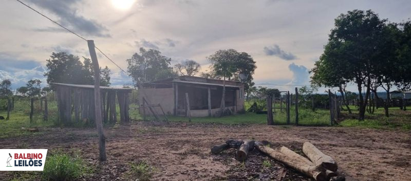 Gleba com 2 quartos no Região da Água Limpa (foto 3 de 6)